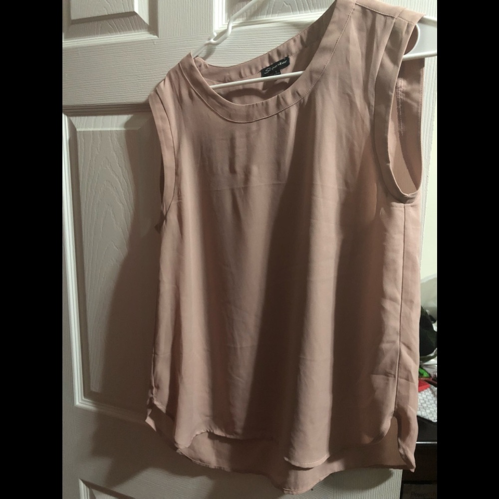 Pink dress top